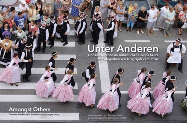 Unter Anderen/Amongst Others