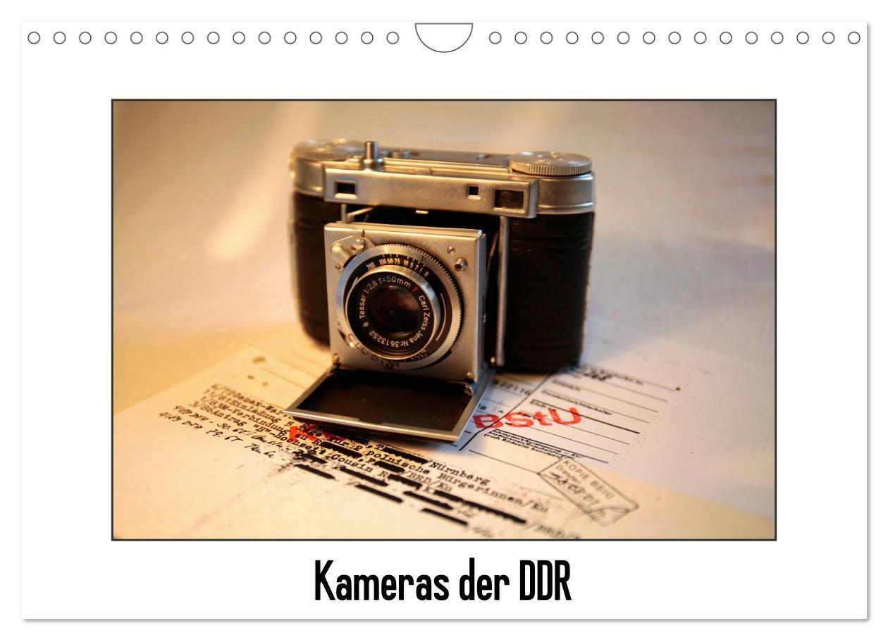 Kameras der DDR (Wandkalender 2024 DIN A4 quer), CALVENDO Monatskalender